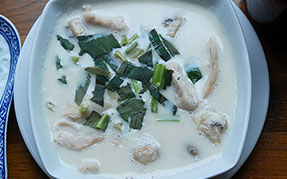 Tom kha kai kokosmælkssuppe