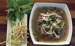 Grøntsagssuppe med nudler