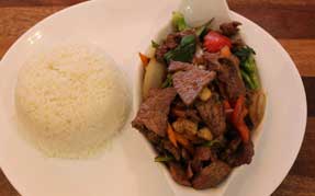 Oksekød og grøntsager i østerssauce